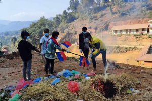 डेडीथुम्का र कश्यपेश्वर महादेव मन्दिर परिसरमा सरसफाइ